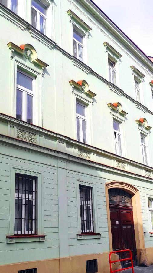 Apartment Green House - Old Town Bratislava Exteriör bild